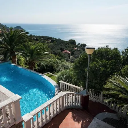 Varigotti Luxury Villa 别墅 *